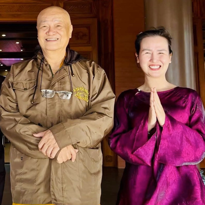 29-1793242900-vo-ha-tram-cung-nhat-kim-anh-di-tu-tap-tai-lam-dong-tham-du-le-cau-an-do-chinh-bo-ruot-chu-tri