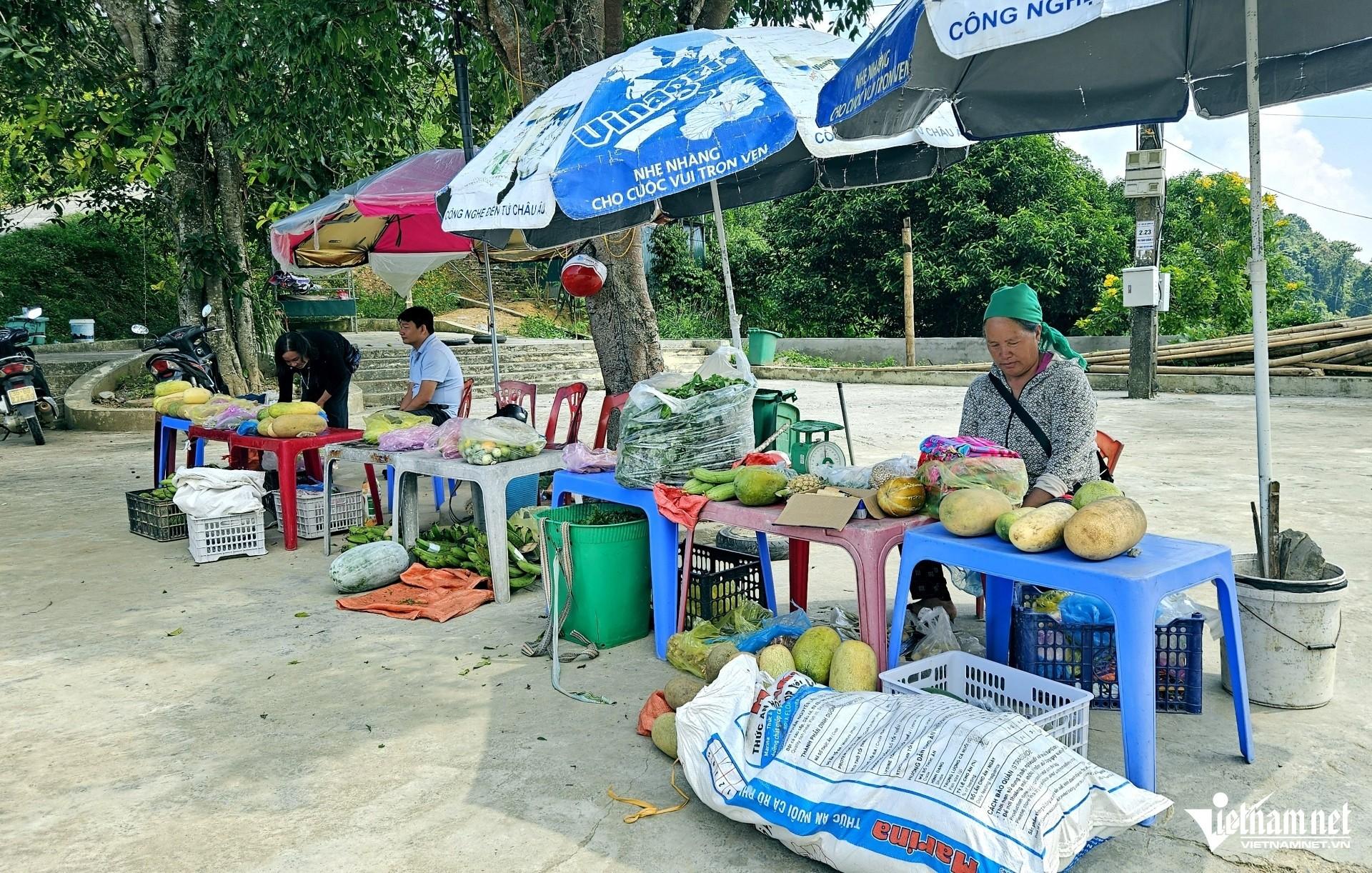 W-a2Thanh Hóa giúp người dân.jpg