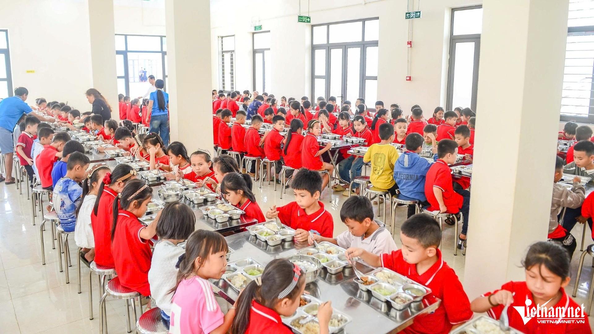 W-a4Thuê đầu bếp nhà hàng nấu.jpg