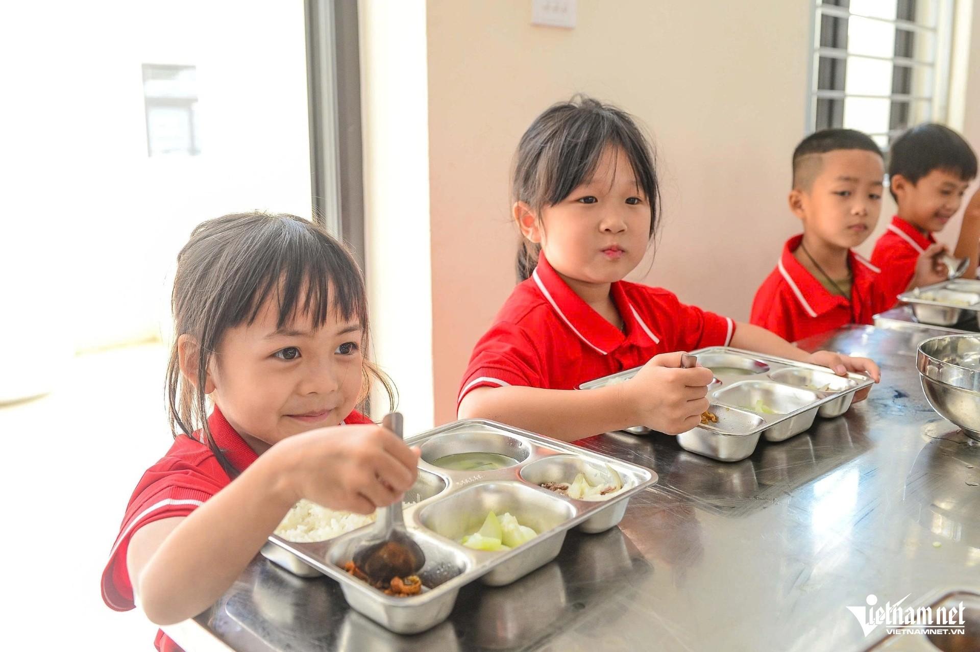 W-a5Thuê đầu bếp nhà hàng nấu.jpg