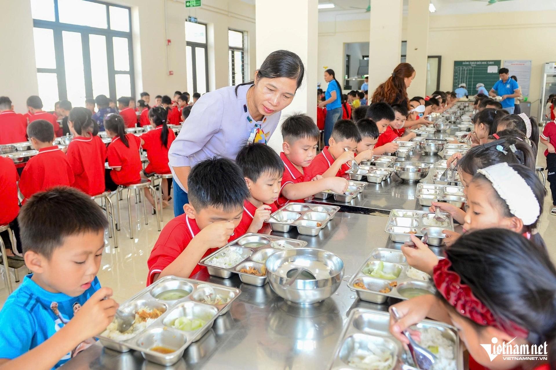 W-a7Thuê đầu bếp nhà hàng nấu.jpg