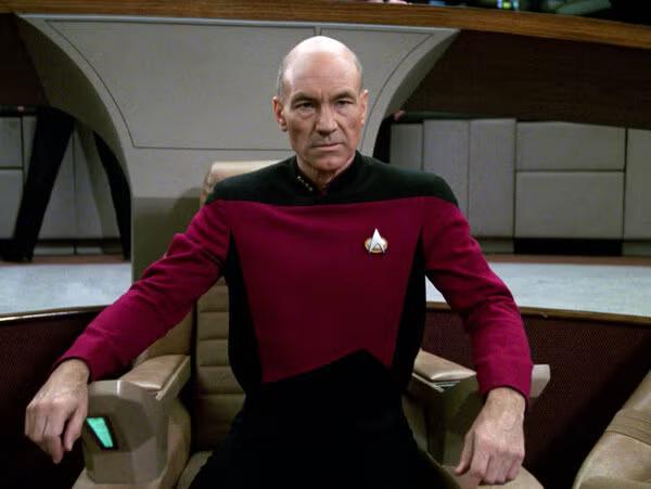 30-1793325224-giao-su-x-cua-x-men-va-thuyen-truong-star-trek-tai-tu-patrick-stewart-qua-doi-o-tuoi-86