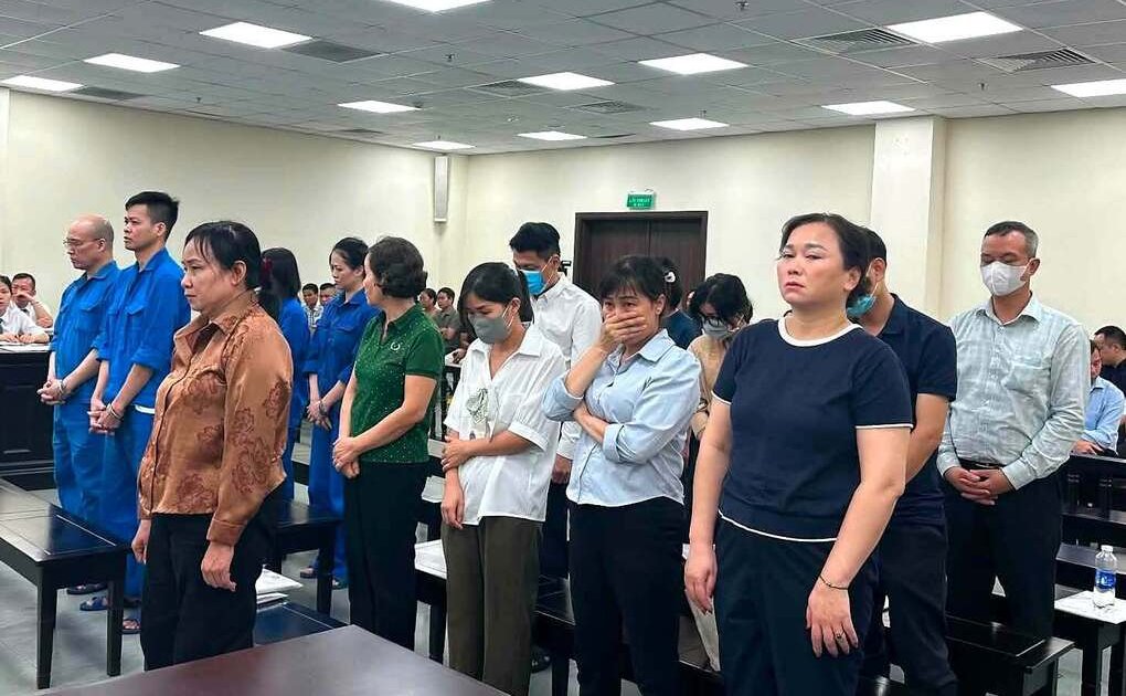 Hầu tòa vì nhận tiền của gần 700 phòng khám: Cựu phó phòng Sở Y tế Hà Nội khai "nể lắm mới cầm"