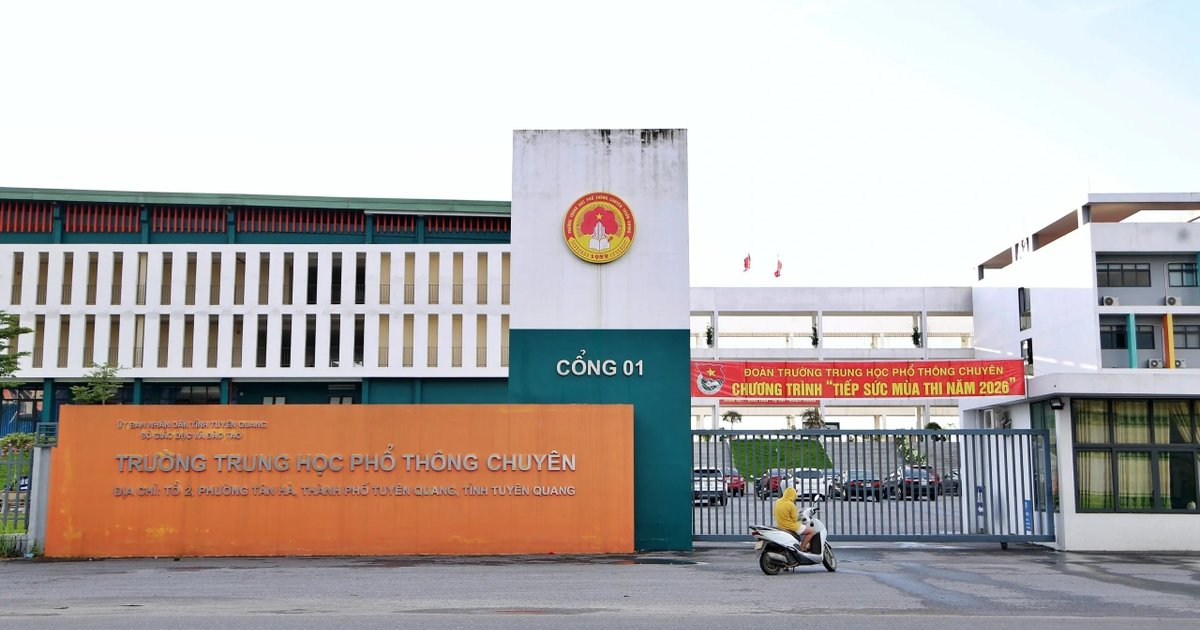 Bộ GD-ĐT lên tiếng về vụ 328 thí sinh điểm thi Chuyên Tuyên Quang xét tuyển đại học: Không có chuyện bị "giành chỗ"