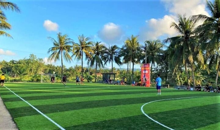 Gia Lai: Trụ điện gãy đổ tại sân bóng mini, một học sinh lớp 5 tử vong thương tâm