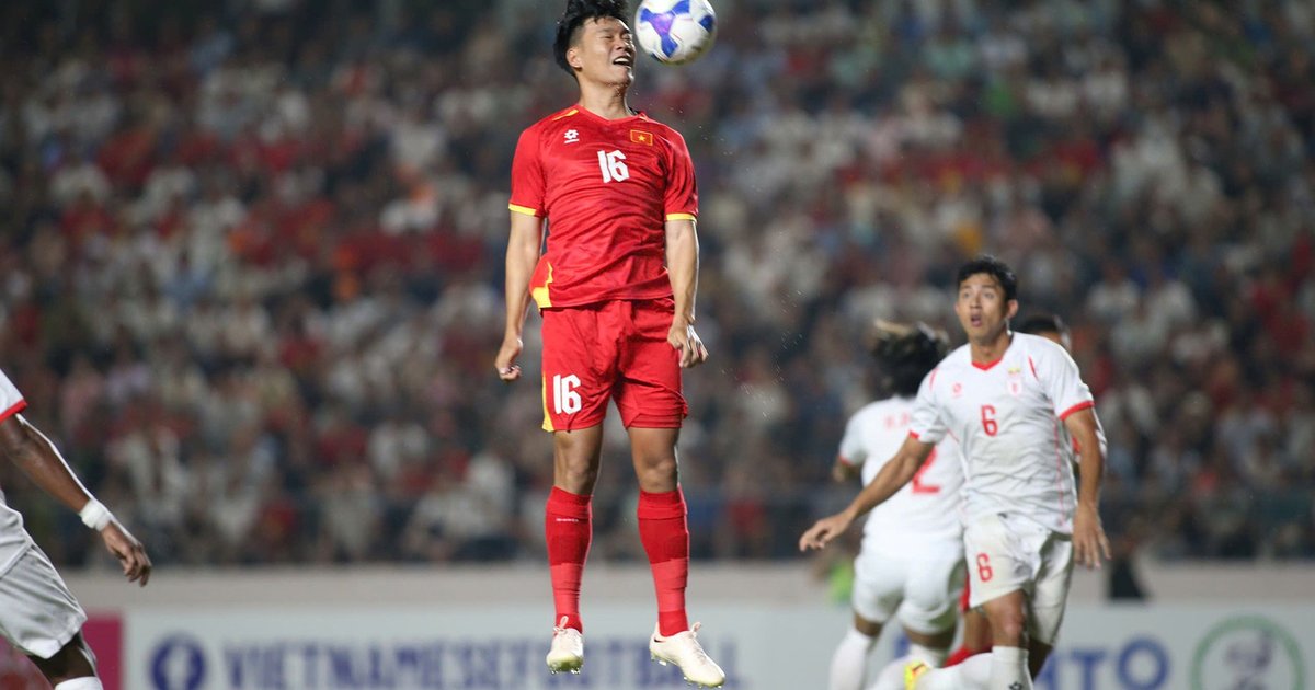 Thành Chung gặp sự cố ngoài ý muốn trước ngày tuyển Việt Nam ra quân tại ASEAN Cup 2026
