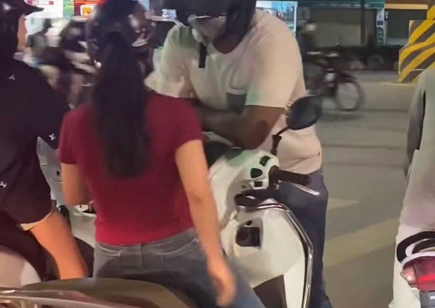 Thông tin bất ngờ về người đàn ông nước ngoài bị tố chặn xe, đe dọa phụ nữ trên phố