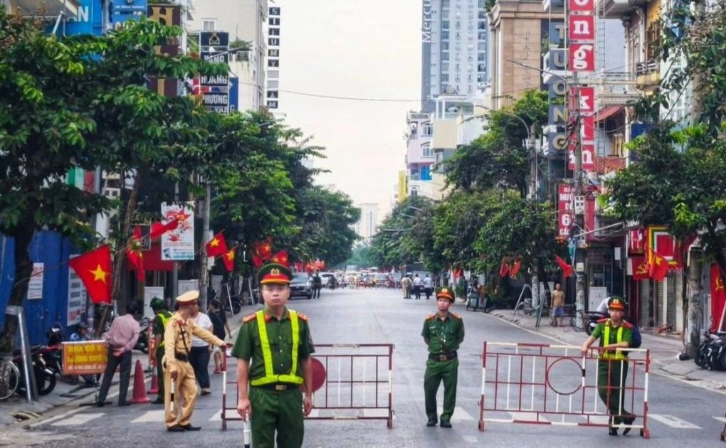 Hải Phòng: Đang cấm đường để xử lý bom