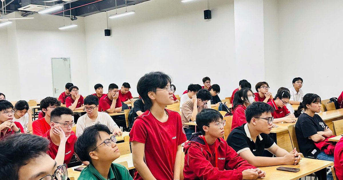 Một trường Đại học gửi tặng mỗi sinh viên 100.000 đồng
