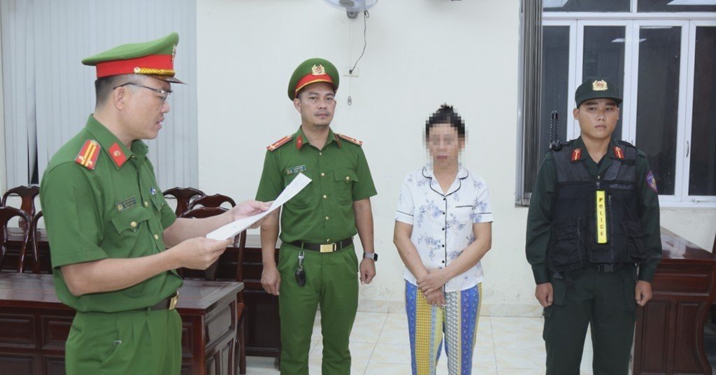 Khởi tố 2 người dùng 'chất cấm' vỗ béo cho hơn 2.300 con heo
