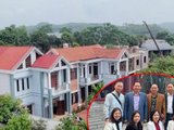 5 anh em ở Phú Thọ xây nhà quây quần trên đất 3.000m2, không tường rào ngăn cách
