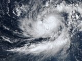Bão Champi phía đông Philippines có thể mạnh lên 175 km/h, tiệm cận siêu bão