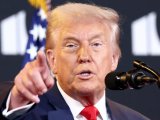 Ông Trump hé lộ khả năng thượng đỉnh ba bên với Nga và Trung Quốc, bất ngờ chỉ trích ông Zelensky