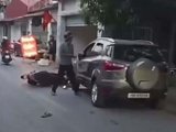 Vụ tài xế bị đâm gục trong ô tô ở Hà Nội: Hung thủ bịt mặt, giật dao của người bán thịt trước khi gây án