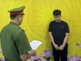 Dẫn bạn gái 15 tuổi vào nhà nghỉ, nam thanh niên ở Hưng Yên bị bắt tạm giam