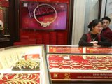 Giá vàng hôm nay 26/10 lao dốc, vàng miếng SJC tiếp đà giảm