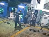 TP.HCM: Nhóm thanh thiếu niên cắt trộm cáp sạc VinFast trị giá 70 triệu đồng