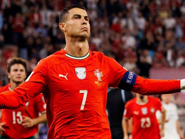 HLV Roberto Martinez: Ronaldo xứng đáng thi đấu tại World Cup 2030
