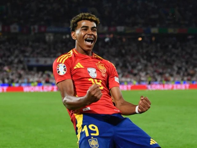 Lời hứa nhuộm màu hài hước của Lamine Yamal nếu Tây Ban Nha vô địch World Cup