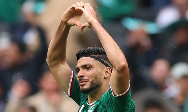 Người hùng ĐT Mexico: Từ chấn thương nguy hiểm tính mạng đến bàn thắng World Cup đầu tiên ở tuổi 35