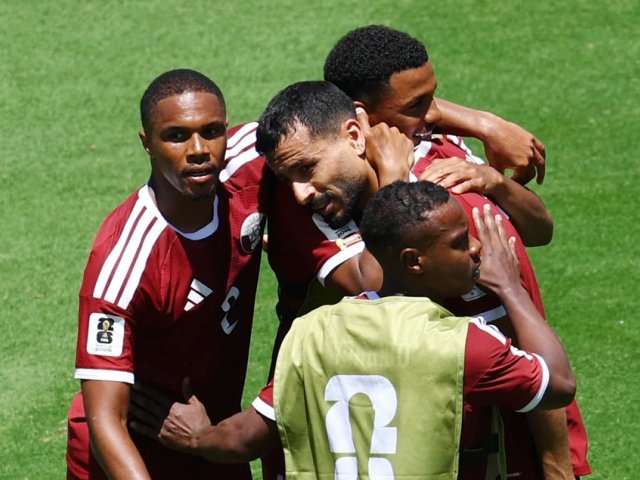 FIFA tước bàn thắng của đội trưởng Qatar