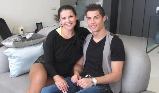 Chị gái Ronaldo gây bão khi đổ lỗi cho tuyển Bồ Đào Nha sau trận hòa CHDC Congo