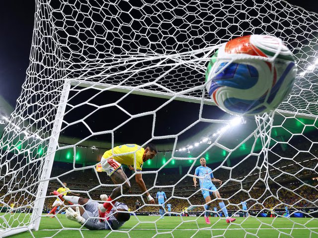 Colombia thắng CHDC Congo, hẹn Bồ Đào Nha quyết đấu tranh ngôi đầu