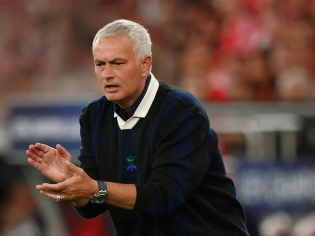 Mourinho lên tiếng về quyết định thay Ronaldo: "Martinez đã lựa chọn chính xác"