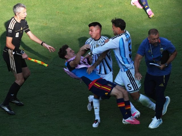 Joe Hart chỉ trích gay gắt tuyển Argentina: "Thật đáng ghê tởm"